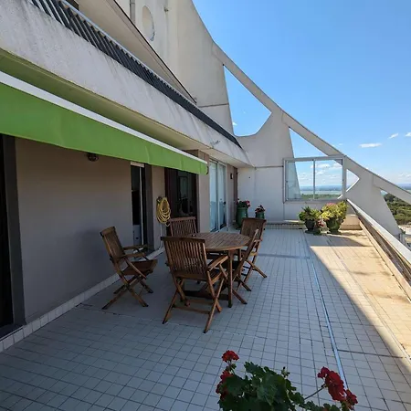 T4 Spacieux Avec Terrasse Et Vue Panoramique, Parking Inclus - Fr-1-250-286